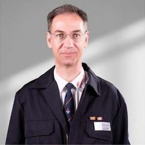 Dr. Eric Schulz